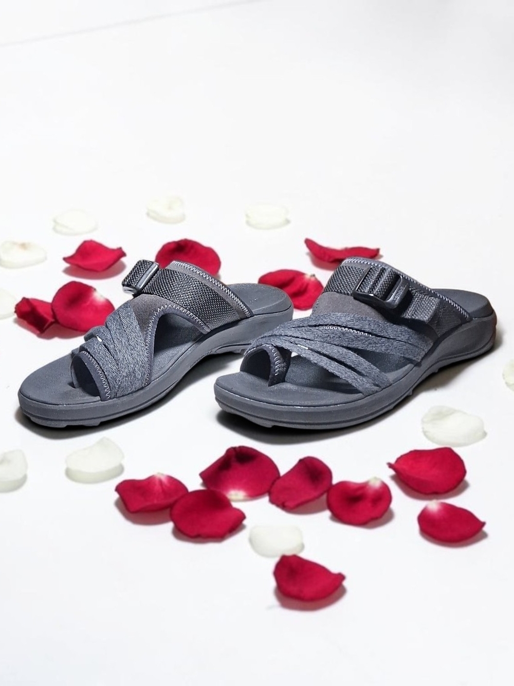 Woman's Sandals Merrell District 4 Post Sandal US Size 8